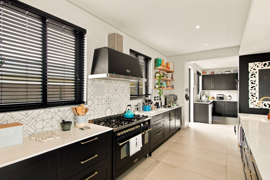 8 Bedroom Property for Sale in High Riding Country Estate Western Cape